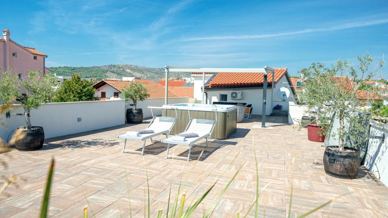 Apartments Luka Vodice Exteriör bild
