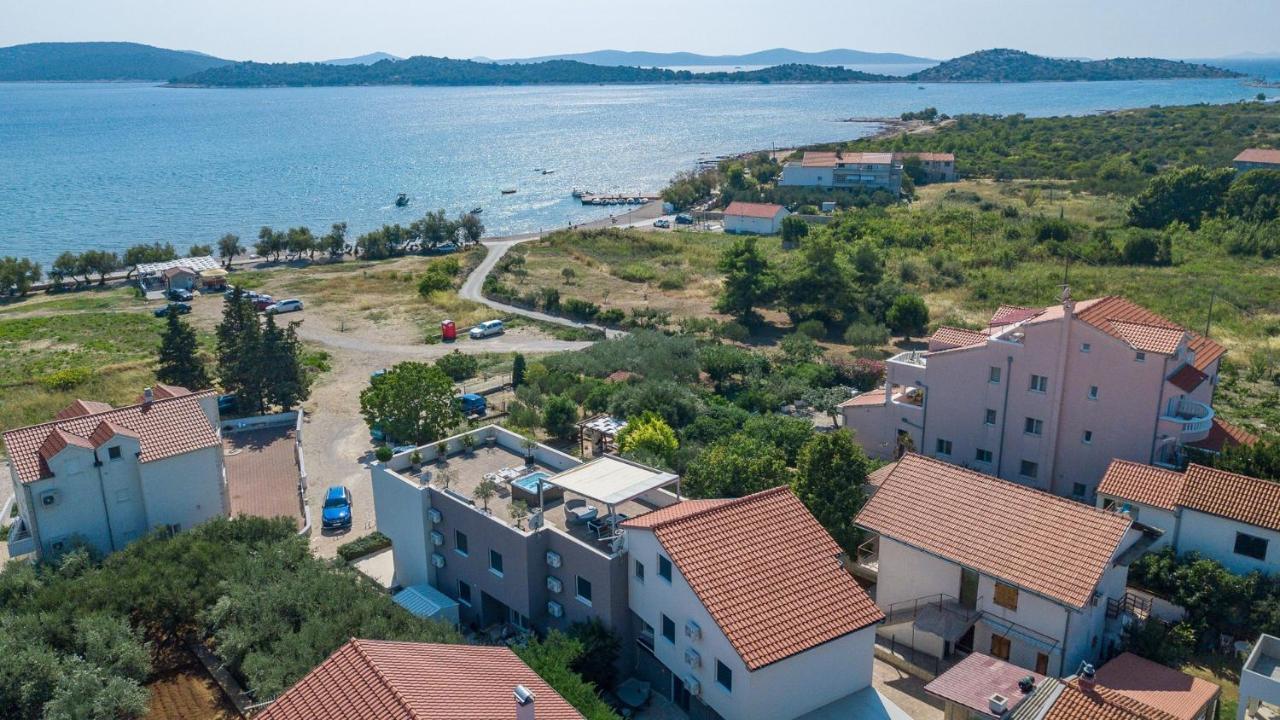 Apartments Luka Vodice Exteriör bild