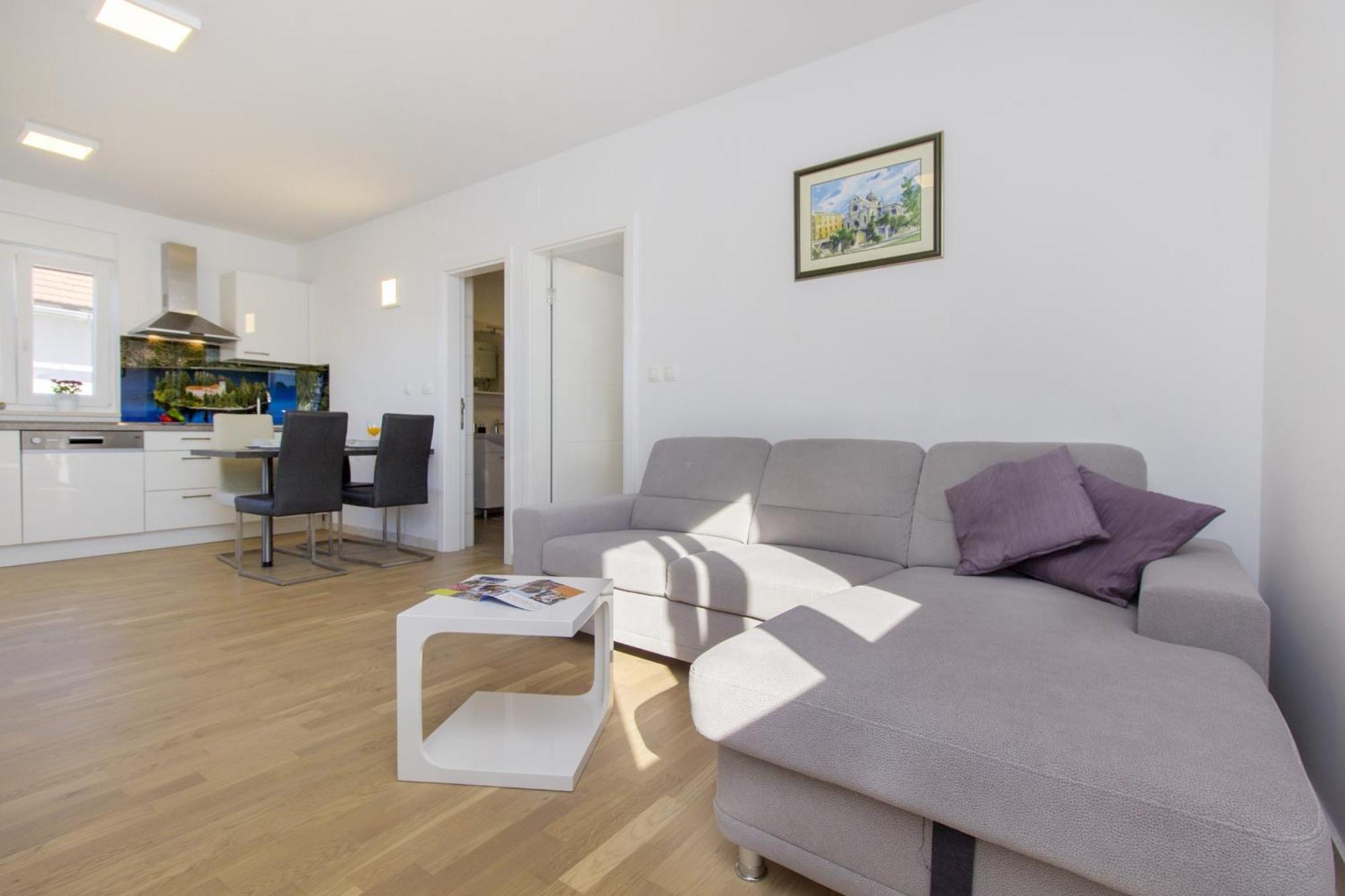 Apartments Luka Vodice Rum bild