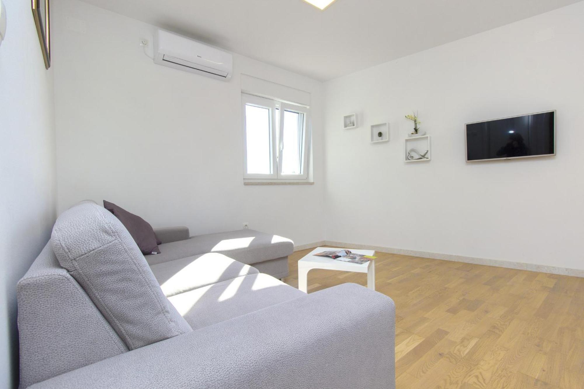 Apartments Luka Vodice Rum bild